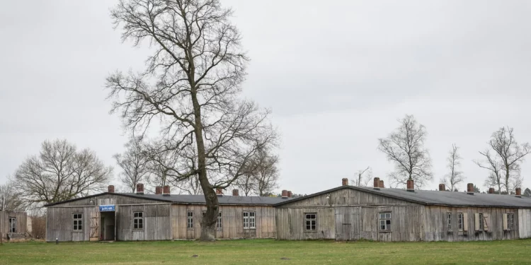 Fiscales alemanes investigan a un guardia nazi de 100 años