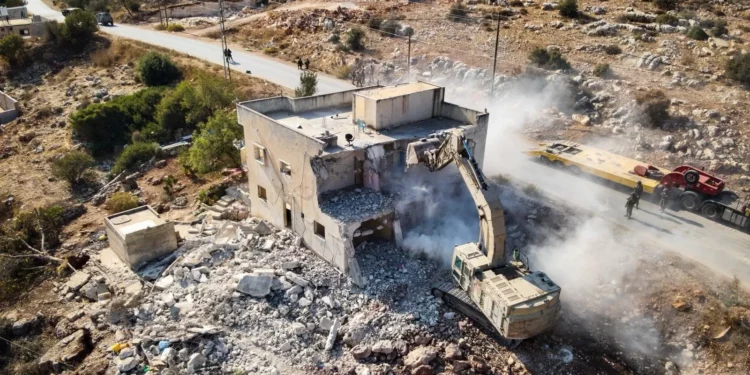 Las FDI derriban casa de terrorista cómplice de tiroteo mortal