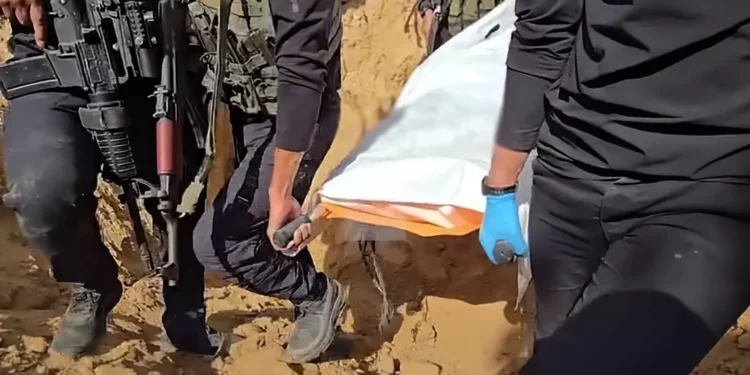 Hamás entrega a la Cruz Roja restos de tres rehenes asesinados en Gaza