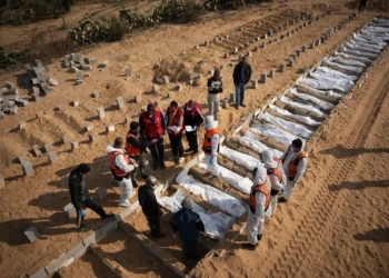 Israel entrega 15 cuerpos a Gaza a cambio del rehén asesinado Meny Godard