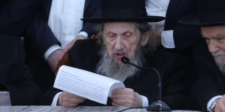 El rabino Lando le dice a Degel HaTorá que vote contra la pena de muerte a terroristas