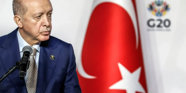 Erdogan afirma que Turquía está evaluando el despliegue de fuerzas en Gaza