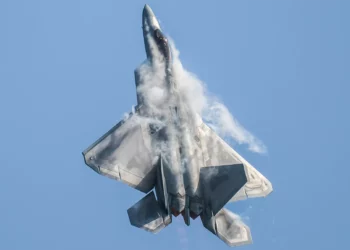 $10.863 millones transforman al F-22 en un nodo de combate total