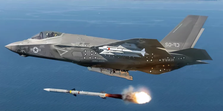El misil AGM-88G transforma al F-35 en el depredador de radares