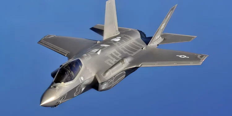 El F-35 tiene seis ojos que ven en 360 grados a través de su fuselaje