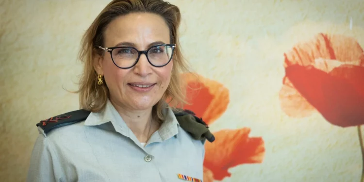 El Abogado General Militar de las FDI, Mayor General Yifat Tomer-Yerushalmi, en Jerusalén el 8 de febrero de 2022. (Yonatan Sindel/Flash90)