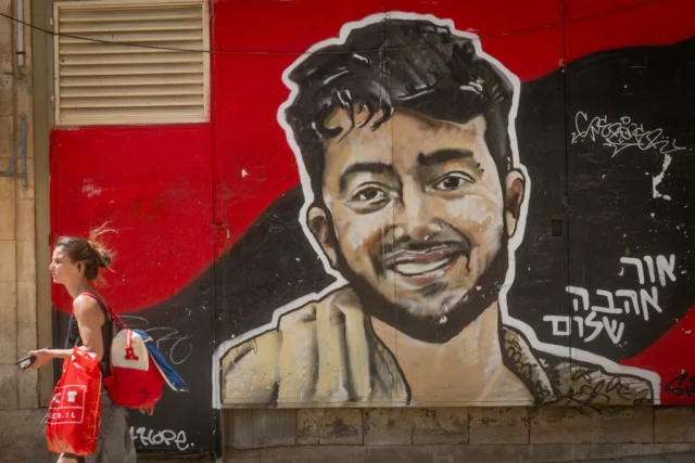 En Skokie instalan refrigerador kosher en homenaje a rehén Goldberg-Polin