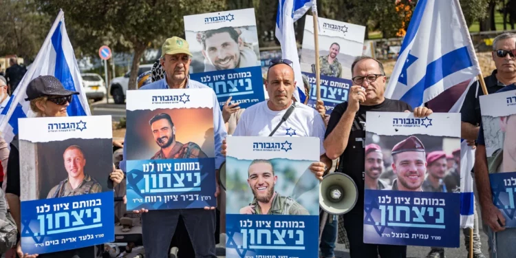 Familias de soldados caídos exigen a Netanyahu retomar ofensiva en Gaza