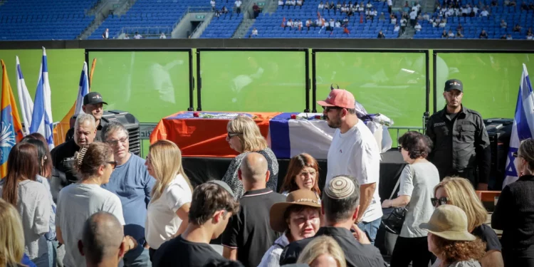 Cientos asisten al funeral de la legendaria alcaldesa de Netanya