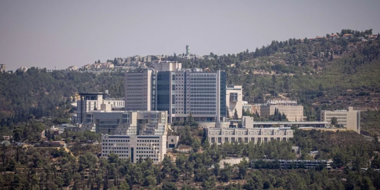 Incendio en el hospital Hadassah Ein Kerem provocó una breve evacuación parcial