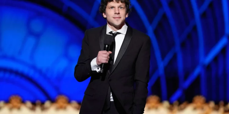 Jesse Eisenberg dice que donará uno de sus riñones