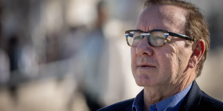 Kevin Spacey afirma que Israel lo apoyó cuando Hollywood lo rechazó