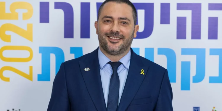 Alcalde de Kiryat Gat es interrogado por caso Histadrut