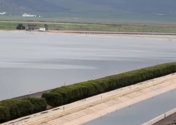 Por primera vez en el mundo: Israel comienza a bombear agua desalinizada al mar de Galilea