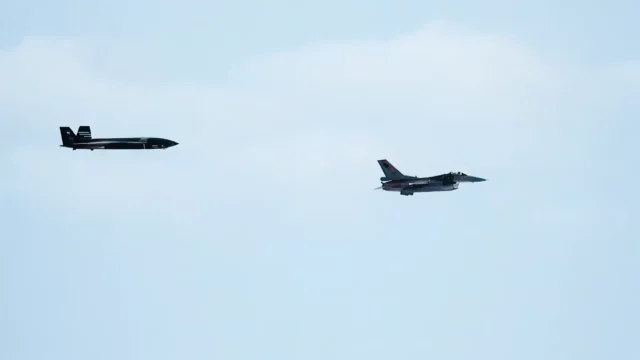 El Kizilelma no tripulado de Turquía derrota a un F-16
