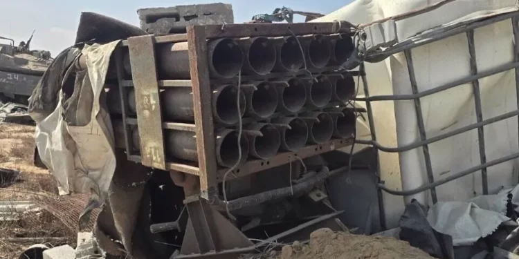 Las FDI trabajan para destruir un túnel en Rafah en el que hallaron lanzaderas