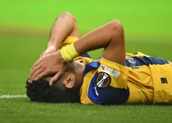 Aston Villa vence 2-0 al Maccabi en Birmingham con veto a hinchas