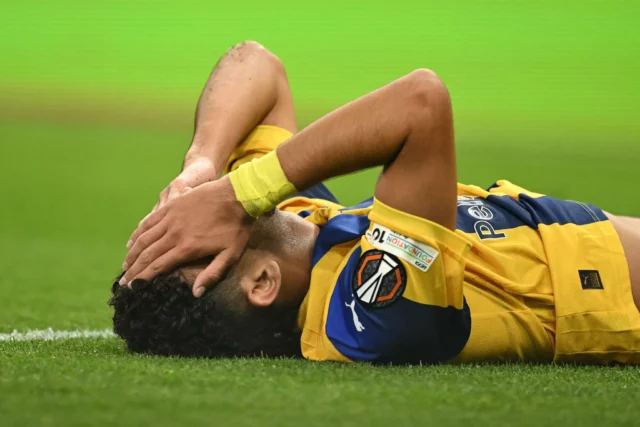 Aston Villa vence 2-0 al Maccabi en Birmingham con veto a hinchas