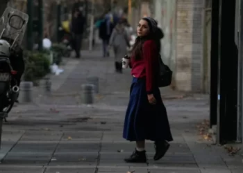 Ante el debilitamiento del régimen iraní: las mujeres de Teherán se sueltan el pelo