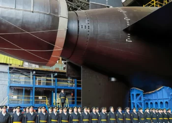 Rusia lanza “nave nodriza” de propulsión nuclear para drones de ataque submarinos