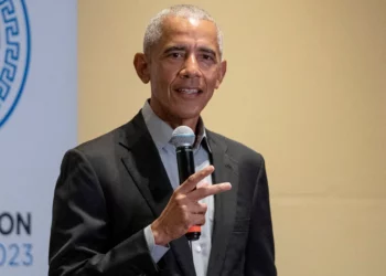 Obama llama a Mamdani y elogia su campaña