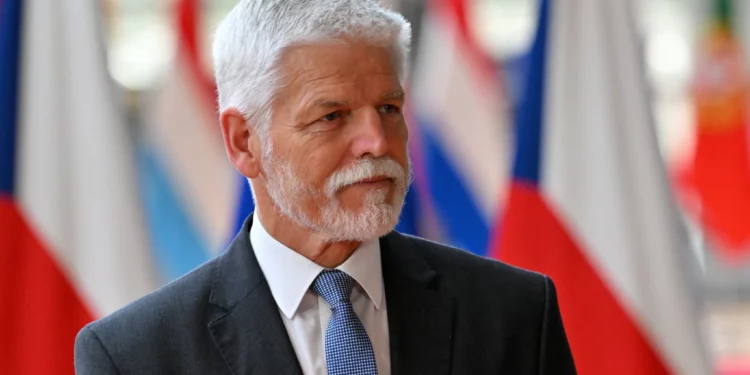 El presidente checo se pronuncia en contra del candidato al gabinete que hizo el saludo nazi