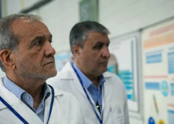 Pezeshkian culpa a su gobierno por la inflación en Irán