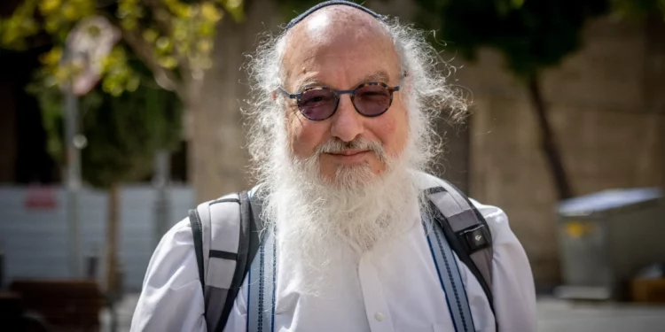 Pollard: Al igual que los rehenes de Hamás, “sé lo que es ser violado” durante un interrogatorio