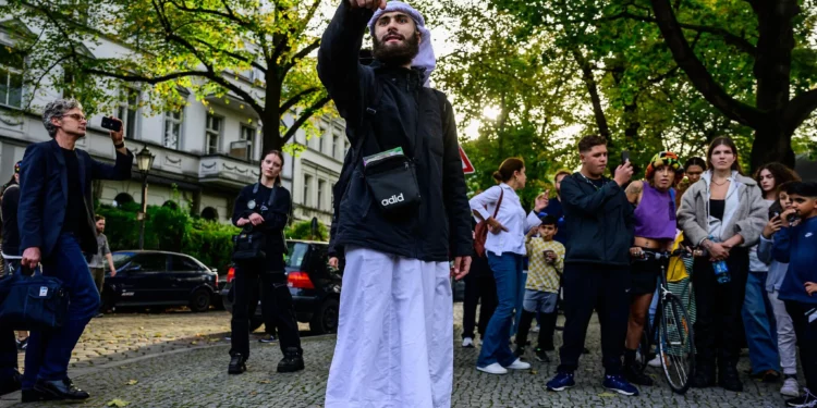 Alemania prohíbe a grupo islámico acusado de pedir un califato e incitar contra Israel