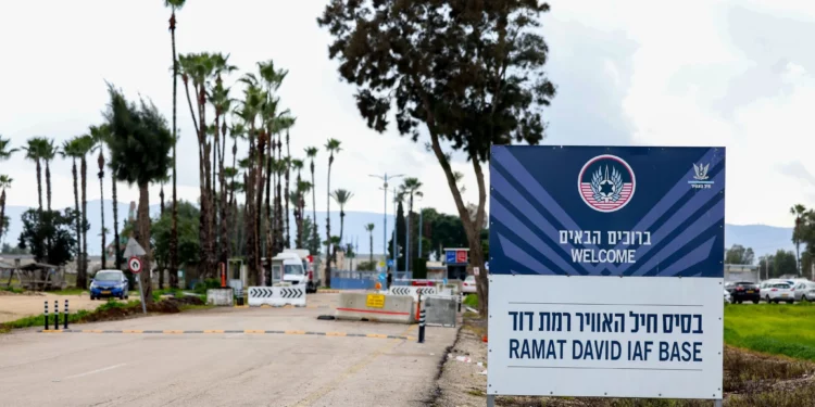 Fiscalía acusa a israelí de espiar para Irán con fotos de base aérea