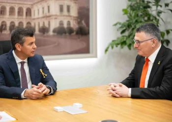 Ministro de Exteriores de Israel se reúne con el presidente paraguayo en Asunción