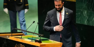 El Consejo de Seguridad de la ONU retira las sanciones a Sharaa de Siria