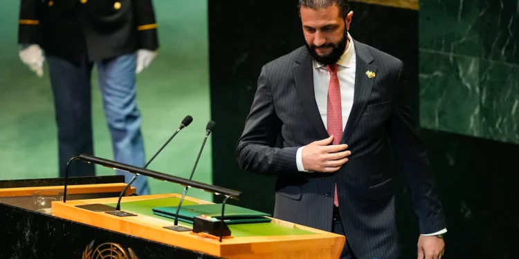 El Consejo de Seguridad de la ONU retira las sanciones a Sharaa de Siria