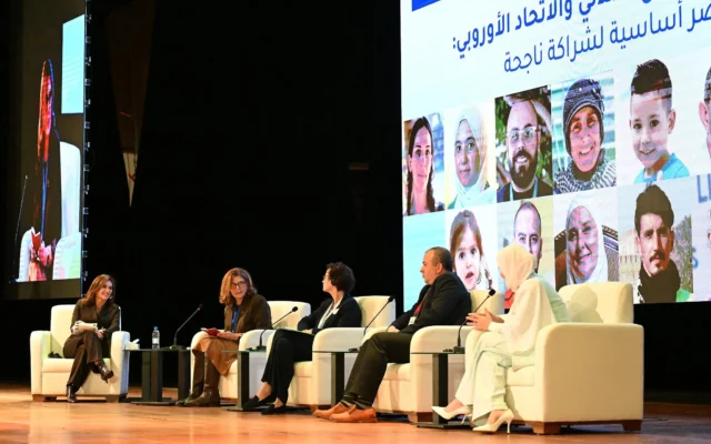 Sociedad civil siria debate en Damasco ante delegados de la Unión Europea