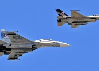Venezuela despliega Su-30 y F-16 para mostrar fuerza ante EE. UU.