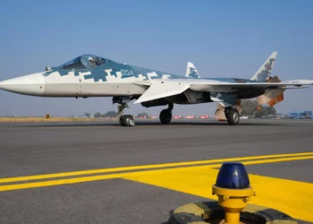 Primer aterrizaje del Su-57 en Dubái abre una prueba decisiva para Moscú