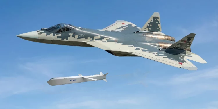 El misil Kh-69 otorga al Su-57 una capacidad de ataque de 770 kilos