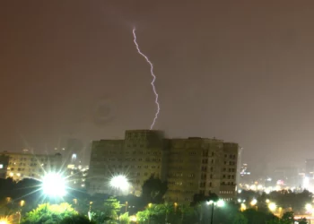 Ciudades costeras de Israel se preparan ante inundaciones por tormenta