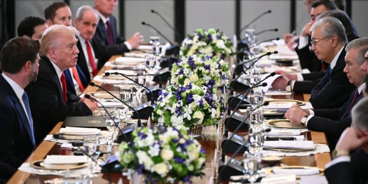 Vance: Kazajistán se une a los Acuerdos de Abraham y da “impulso” a la iniciativa