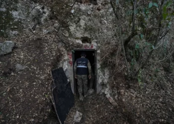 Ejército libanés exhibe túneles de Hezbolá en Zibqin