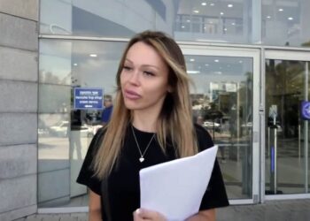 Captura de pantalla de un vídeo de la modelo israelí Leen Peer, 2021. (YouTube)