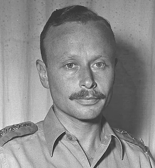 Dan Tolkowsky, excomandante de la IAF y pionero israelí de alta tecnología, muere a los 104 años