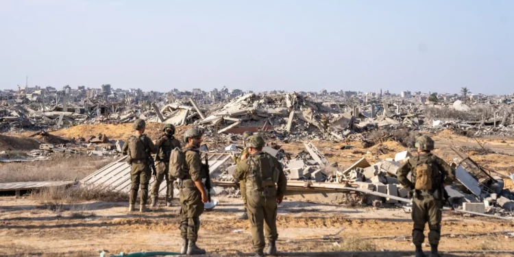 Tropas de las Fuerzas de Defensa de Israel (FDI) en Rafah, al sur de Gaza, el 23 de noviembre de 2025. (Emanuel Fabian/Times of Israel)