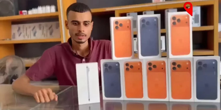 iPhone 17, incluidas versiones bañadas en oro, a la venta a precio récord en Gaza