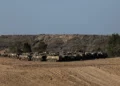 Zona de concentración del ejército israelí cerca de la frontera con la Franja de Gaza, en el sur de Israel, 17 de noviembre de 2025 (Tsafrir Abayov/Flash90)