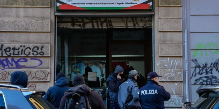 Italia detiene a siete por enviar $8 millones en “donaciones” a Hamás