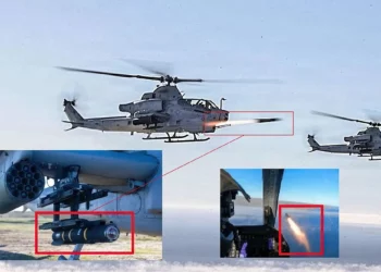 AH-1Z Viper del Cuerpo de Marines disparó misil AGM-179 en el Pacífico