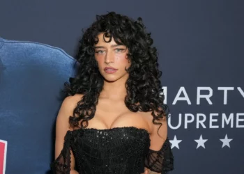 La actriz judía Odessa A'zion afirma que no es sionista