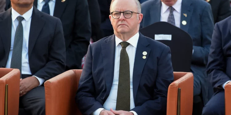 Albanese evita responder a Netanyahu tras tiroteo mortal en Janucá