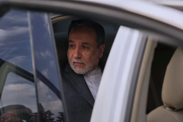 Araghchi de Irán visitará Beirut después de que el ministro de Exteriores libanés rechazara viajar a Teherán